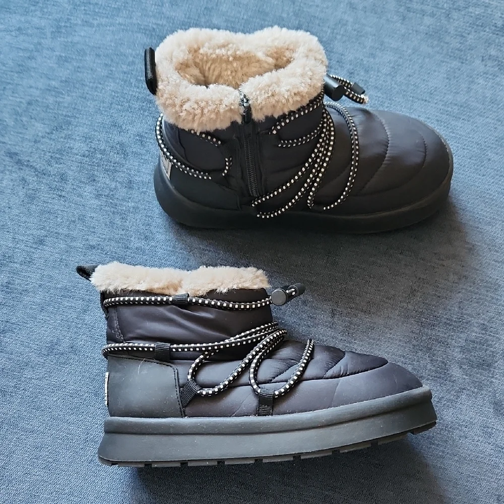 Zara Black Water Repellent Winter Kids Boots with Cream Sherpa Lining Size 35/3